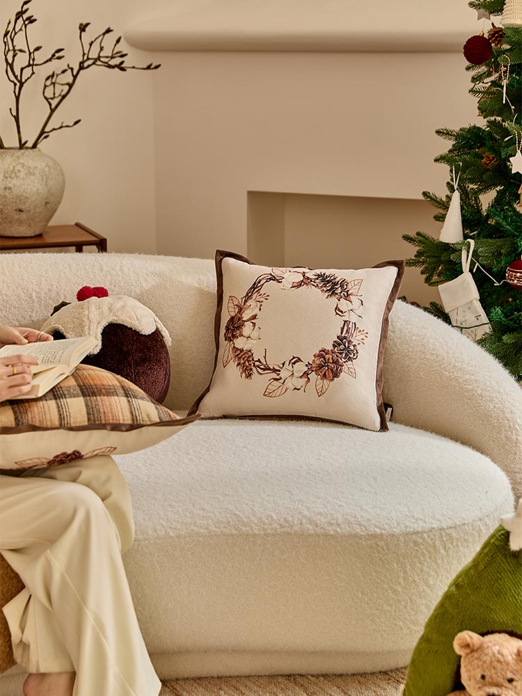 Brown Wreath Throw Pillow Cover