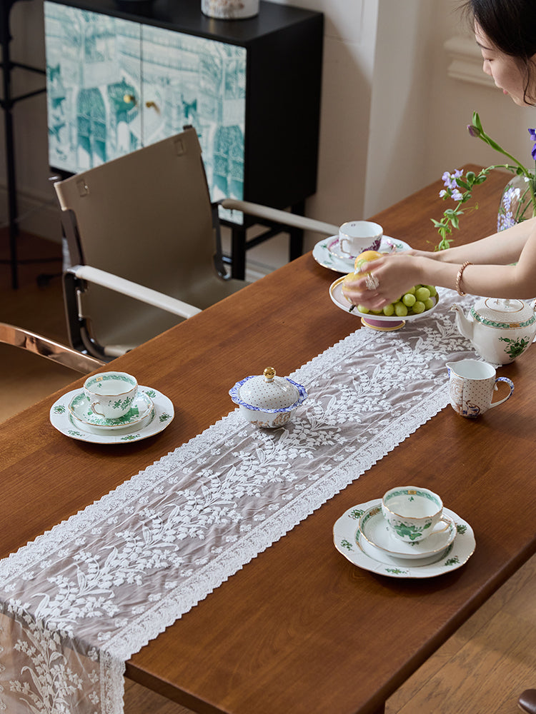 Lily Lace Table Runner