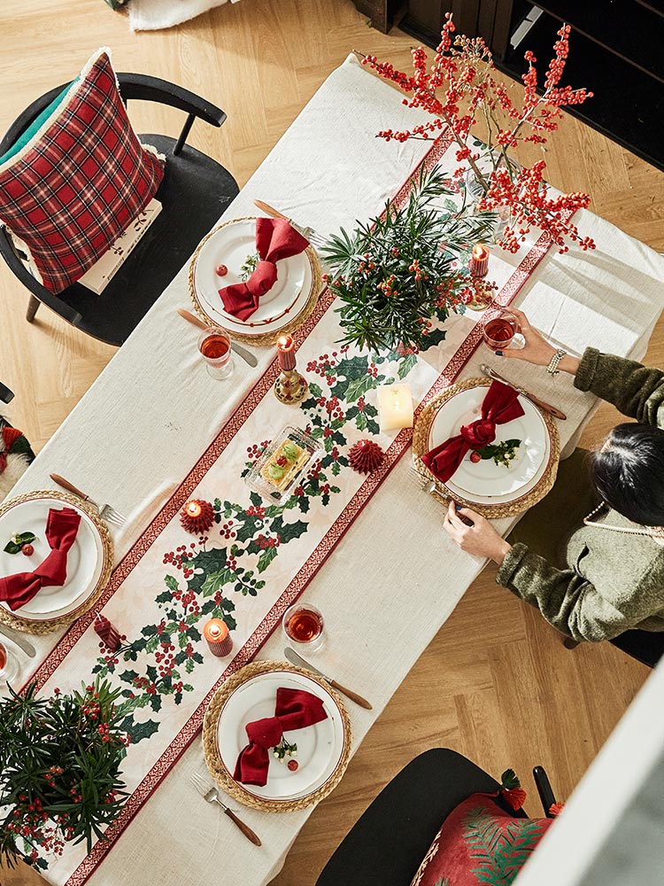 Christmas Holly Table Runner