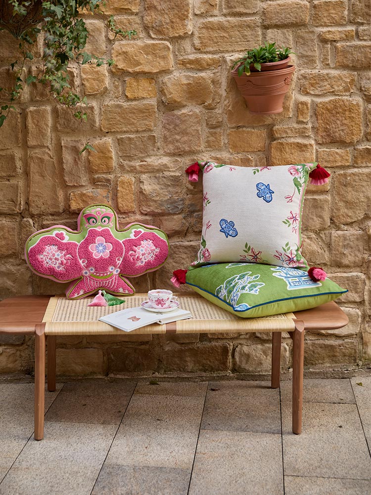 Kite Bloom Pillow Cover