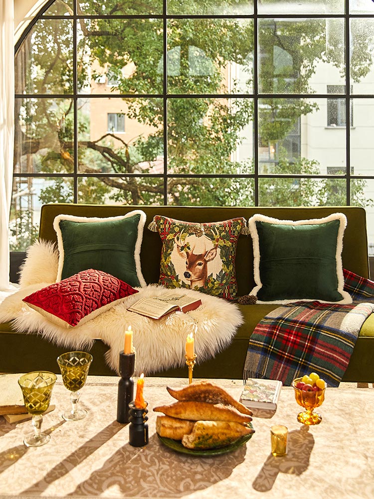 Reindeer Christmas Pillow Cover