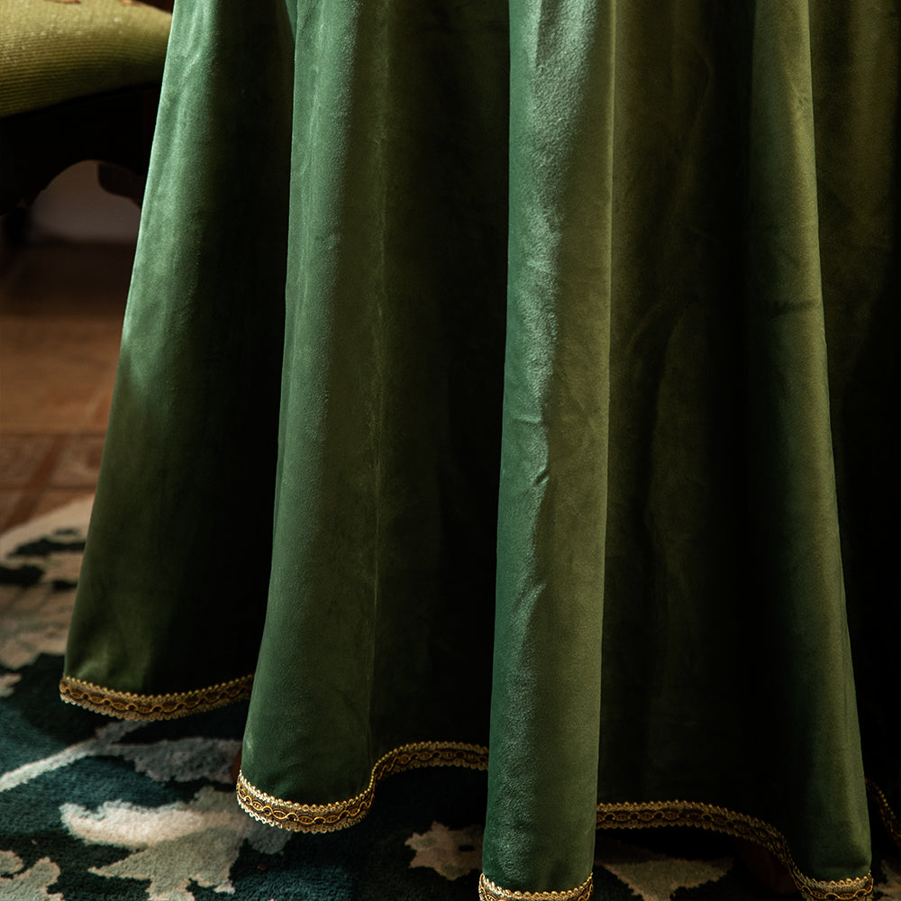 Verde Minimalist Christmas Solid Green Velvet Tablecloth