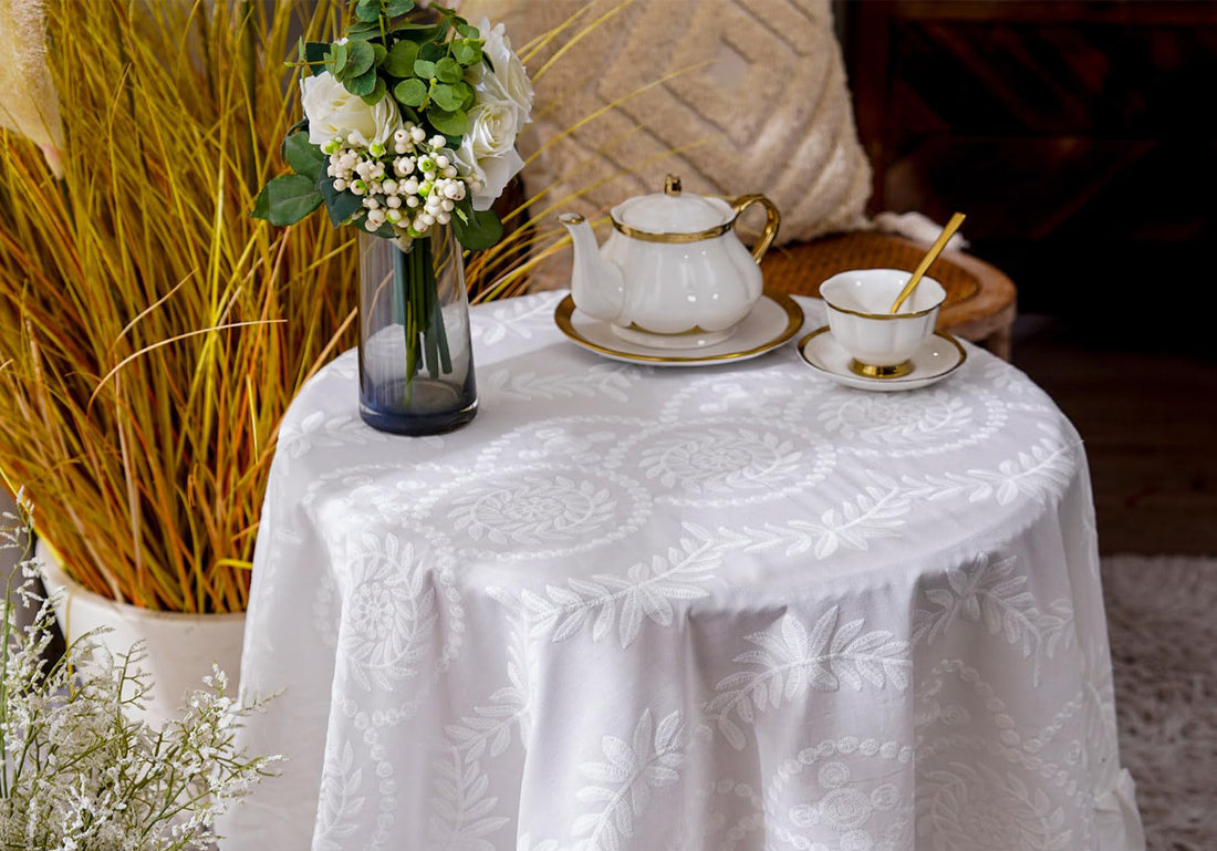 Choosing the Perfect White Tablecloth for Every Occasion