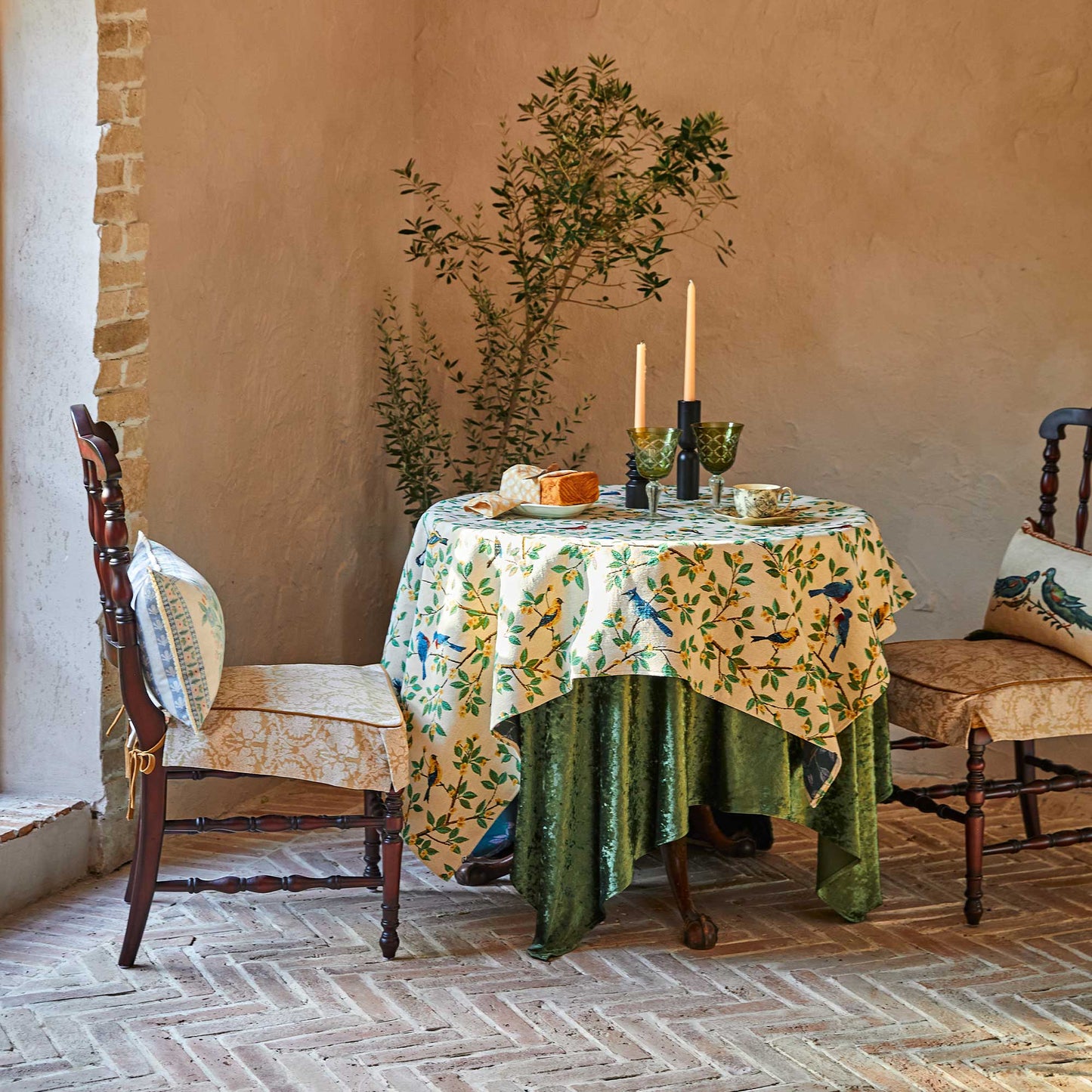 Eden Custom Retro Jacquard Tablecloth