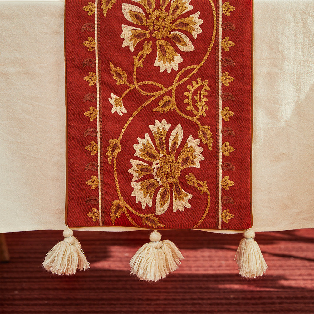 Nabis Red Porcelain Flower Custom Table Runner