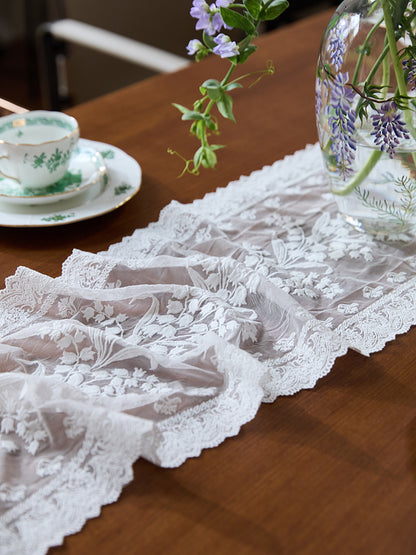 Lily Lace Table Runner