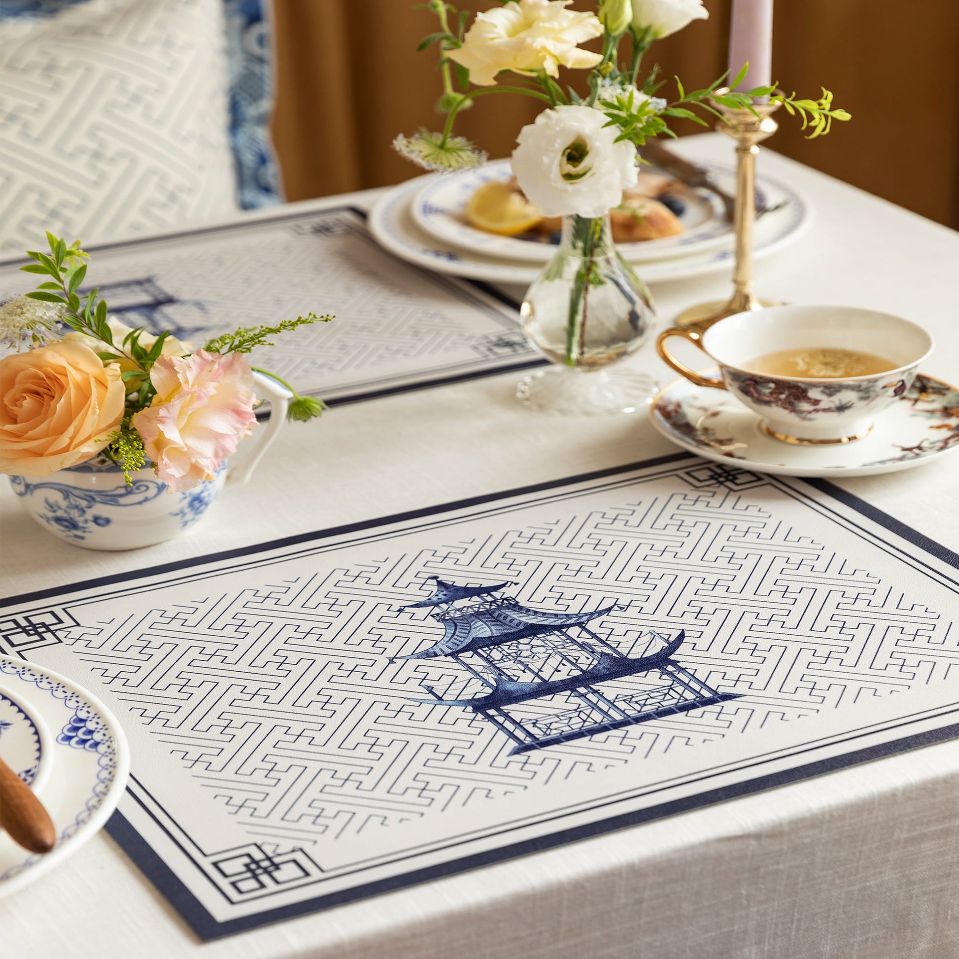 Nabis Retro Blue and White Porcelain Pattern Placemat