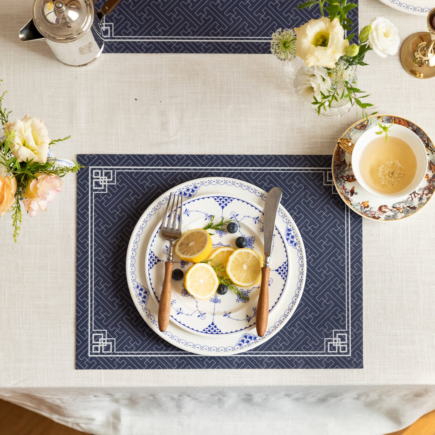 Nabis Retro Blue and White Porcelain Geometric Pattern Placemat