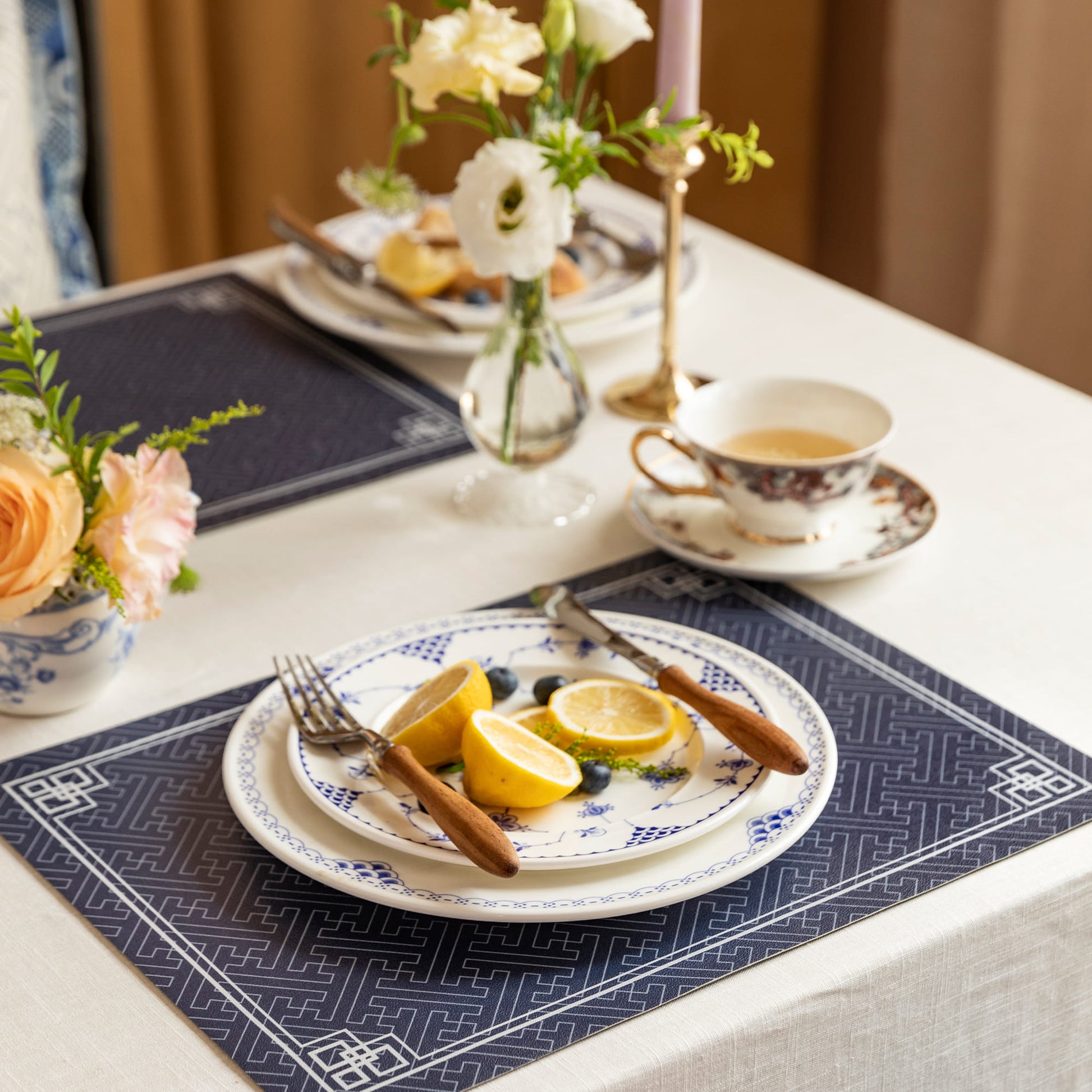 Nabis Retro Blue and White Porcelain Geometric Pattern Placemat