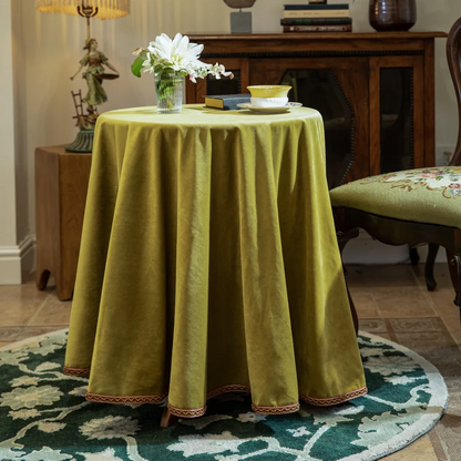 Luxe Yellow Green Minimalist Solid Christmas Tablecloth